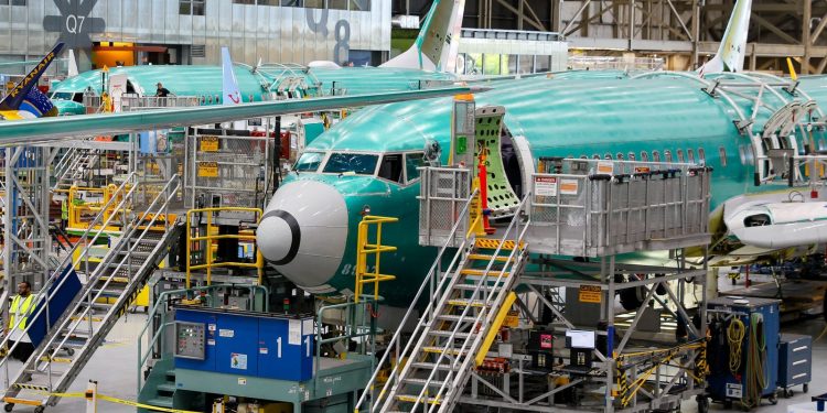 Boeing leidet trotz steigender Auslieferungen unter Air-Force-One-Kosten