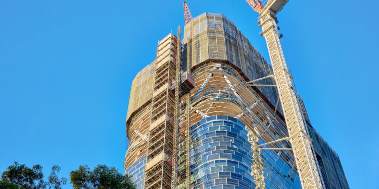 Höchstes Holz-Hybrid-Hochhaus der Welt erreicht seine Endhöhe