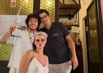 Selena Gomez feiert 34. Geburtstag mit Sommerlook in Italien