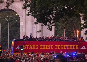 Spanische Nationalmannschaft feiert WM-Titel mit Parade in Madrid
