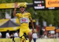 Tadej Pogačar feiert fünften Gesamtsieg bei der Tour de France