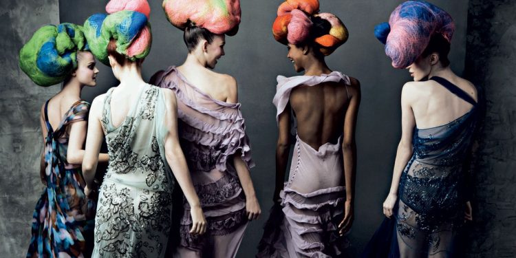 Das Met Museum widmet John Galliano eine große Retrospektive