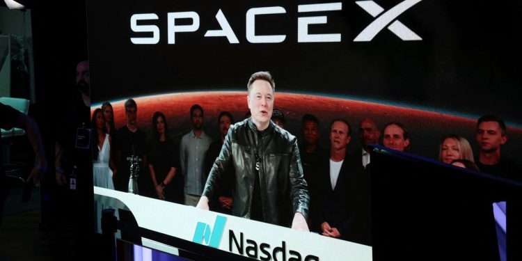 SpaceX steigert Umsatz deutlich trotz Millionenverlust nach dem Börsengang
